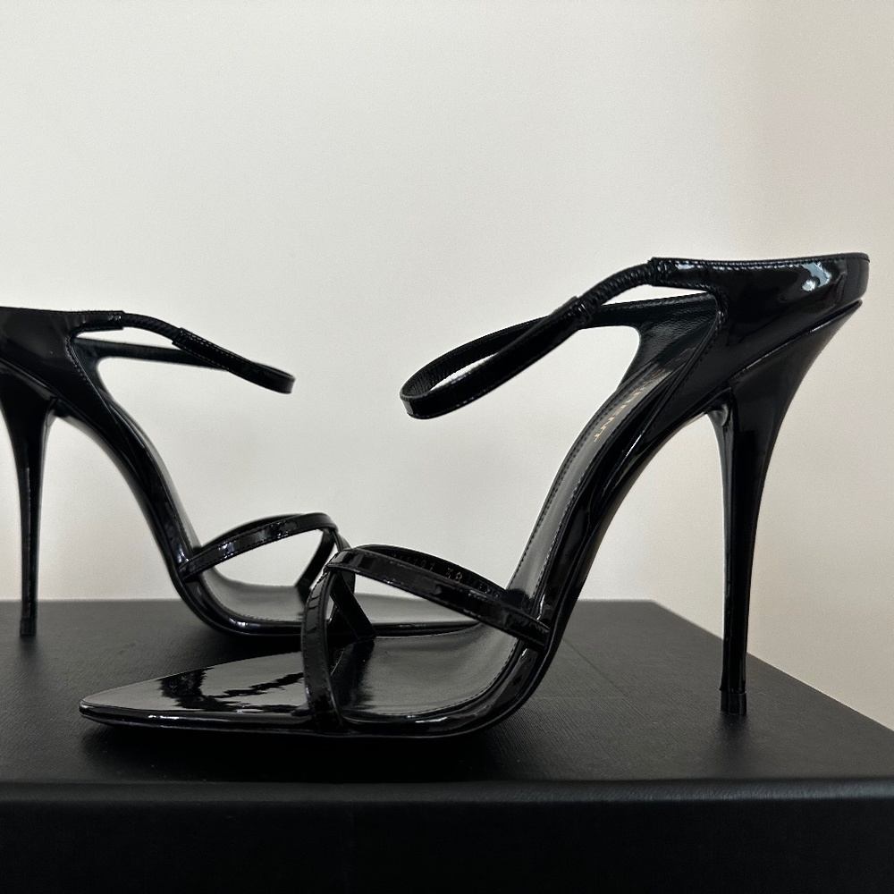 NEW Saint Laurent Gippy Patent Crisscross Mule Sandals sz 38